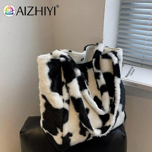 Creative Cow Milk Printing Shoulder Bag Plush Underarm Bag