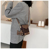 Small Crocodile Pattern Messenger Bag