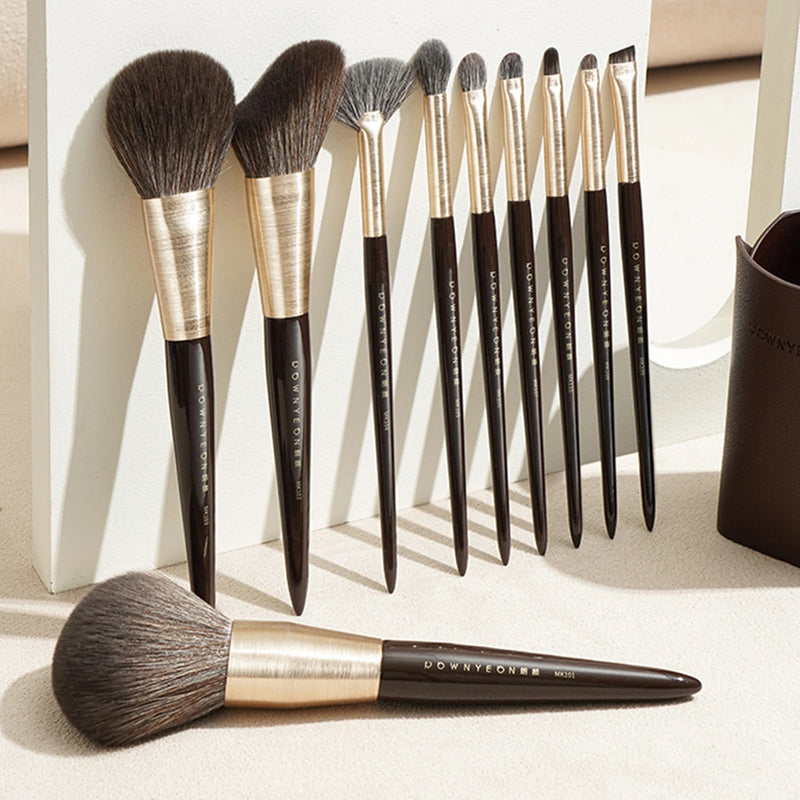 Makeup Brush with Storage & Organizer