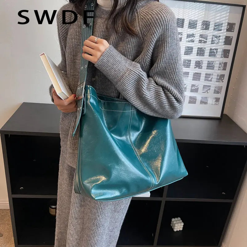 Large Crossbody Bag Vintage Leather High Capacity Hobo Handbag