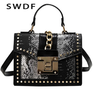 Serpentine Crossbody Bag for Women: Stylish Messenger Bag with Handle