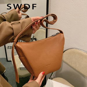 Retro Shoulder Bag Small Bucket Crossbody Bag Winter Style