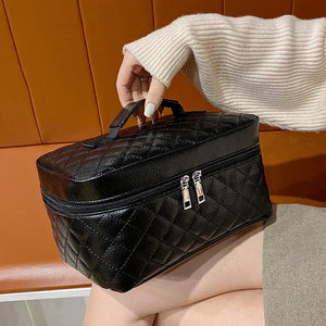 2021New Ladies Storage Bag Large Makeup Organizer Cosmetic Pouch Plaid