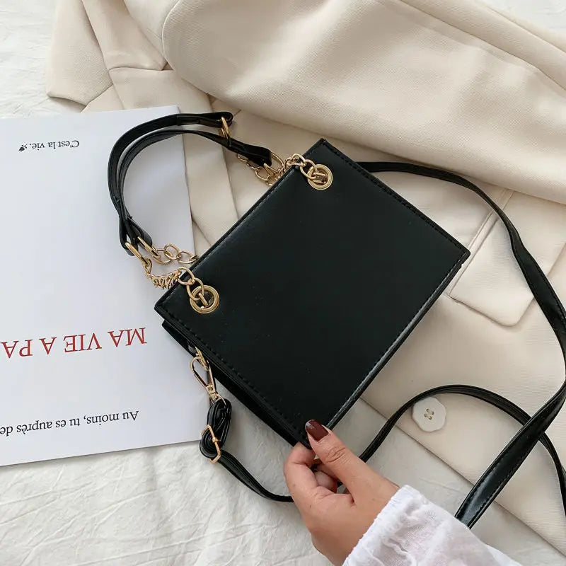 Shoulder Bags Women PU Leather Chains Cross Body Flap Handbags