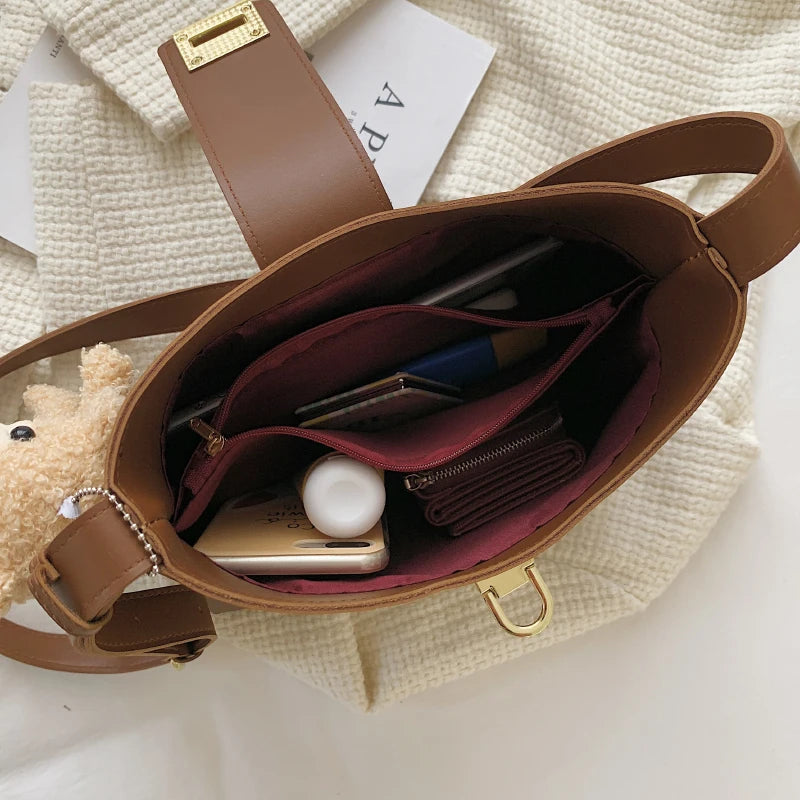 Bear Pendant Crossbody Bag Leather Handbag Vintage Messenger Bag