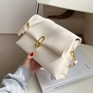 Stylish Crossbody Bag with Chain Shoulder Strap