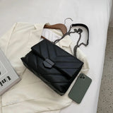 Lattice Pattern Messenger Tote Bag with Chain Handle