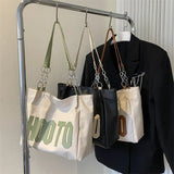 Fashionable Shoulder Bag with Large Capacity