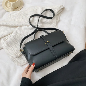 Women's Retro Messenger Bag One-Shoulder Square Bag