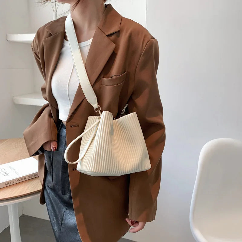Summer Fold Texture Messenger Bag Large Capacity Bucket Bag