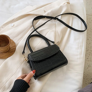 Small Fresh Bag Women Bag Wave Version Wild One-shoulder Sling