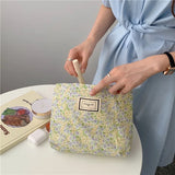 Fresh Floral Cotton Cosmetic Bag Zipper Large Capacity Storage Handbag
