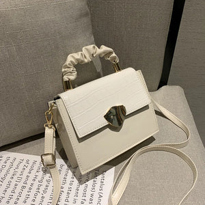 Leaf Shape Lock One-Shoulder Messenger Bag