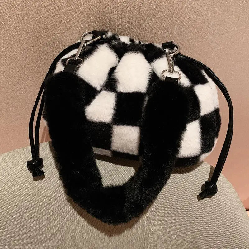 Plush Shoulder Bag Women Winter Bucket Clutch Purse Faux Fur Handbag