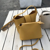 Soft Leather Bucket Bag Casual Messenger Bag Composite Bag Snake Pattern KL678