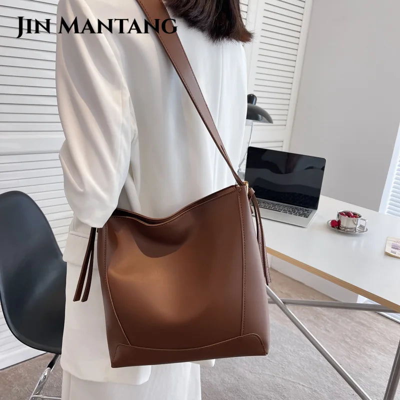 Vintage Large Capacity Bucket Bag for Women