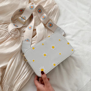 Daisy Flower Shoulder Bag Western Style Chain Messenger Bag