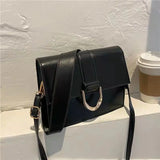 One-Shoulder Large-Capacity Horseshoe Buckle Bag