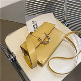 One-Shoulder Large-Capacity Horseshoe Buckle Bag