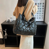 Large Capacity Nylon Crossbody Bag Solid Shoulder Handbag
