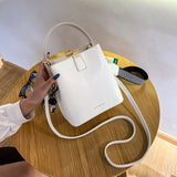Portable Bucket Bag Female Autumn Wave Shoulder High-end Commuter Messenger Bag