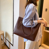 Women's Large Capacity Shoulder Bag with Zipper Closure