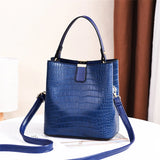Vintage Crocodile Shoulder Bag Large Capacity Lady Purse