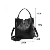Vintage Crocodile Shoulder Bag Large Capacity Lady Purse