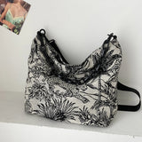 Vintage Embroidery Shoulder Messenger Bag Chain Large Capacity Handbag