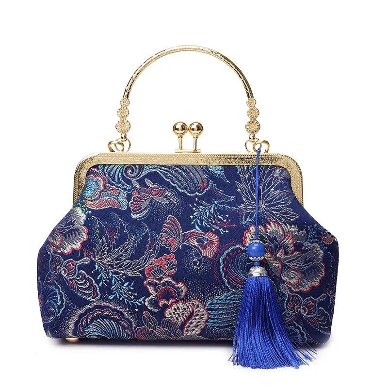 Vintage Chain Women Shoulder Crossbody Bag Flowers Fringe Bag Small Shell Lock B