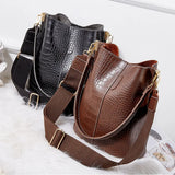 Vintage Crocodile Pattern Crossbody Bag Large Capacity Bucket Bag