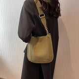 Vintage Leather Shoulder Bag Wide Strap Lady Handbag