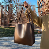 Vintage High Capacity Women's Messenger Bag PU Leather Tote Handbag