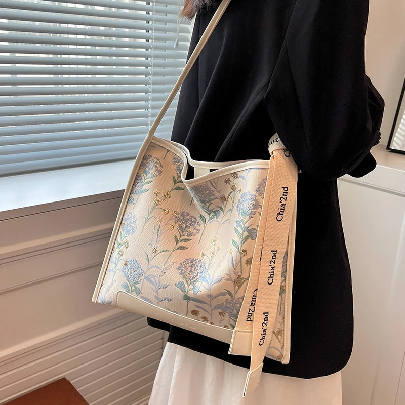 Vintage Embroidered Shoulder Bag Armpit Bag