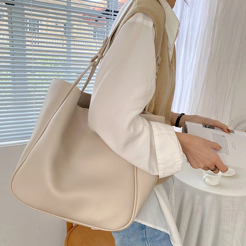 Vintage Large Capacity Women Handbags PU Leather Underarm Bag
