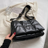 Vintage Quilted Messenger Bag Large Capacity Crossbody Handbag