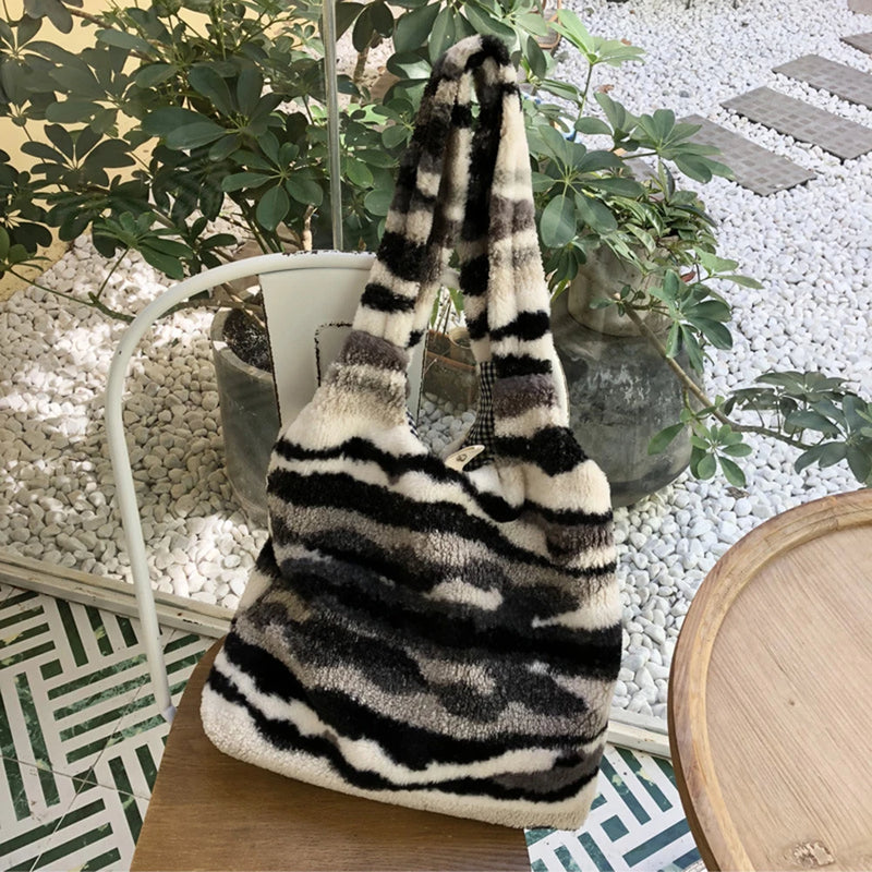 Vintage Plush Women's Shoulder Bag Sea Ink Pattern Faux Fur Handbag