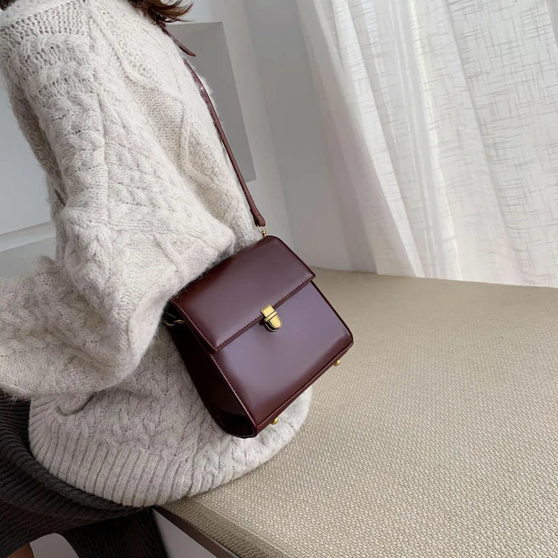 Vintage Solid Leather Crossbody Bag for Women Shoulder Messenger Bag