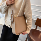 Vintage Wide Strap Bucket Crossbody Shoulder Bags Autumn Large Capacity