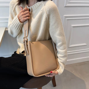 Vintage Leather Crossbody Shoulder Bag - Soft Solid Purse for Wedding