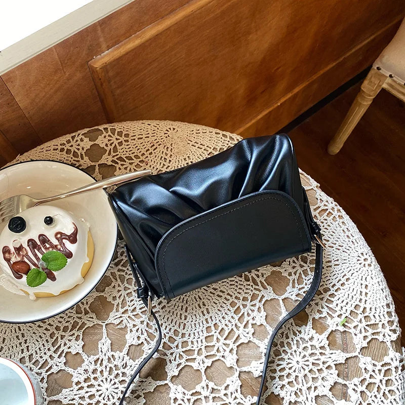 Vintage Women Pleated Shoulder Bag Casual All-match Ladies Small Handbag Purse