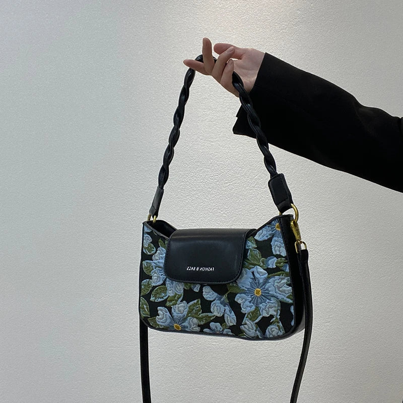 Vintage Women's Embroidered Shoulder Bag