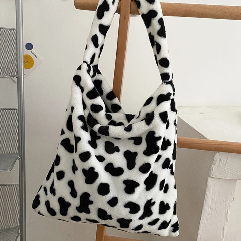 Winter Heart Furry Shoulder Bag Soft Plush Handbag Lady Underarm Clutch