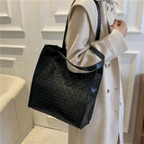 Winter Crocodile Pattern Shoulder Bag for Women