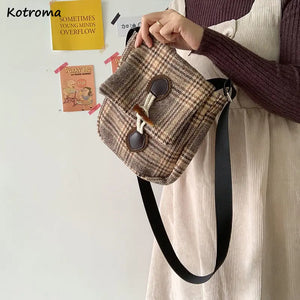 Winter Woolen Shoulder Bags Women Plaid Vintage Horn Button Envelope Bag