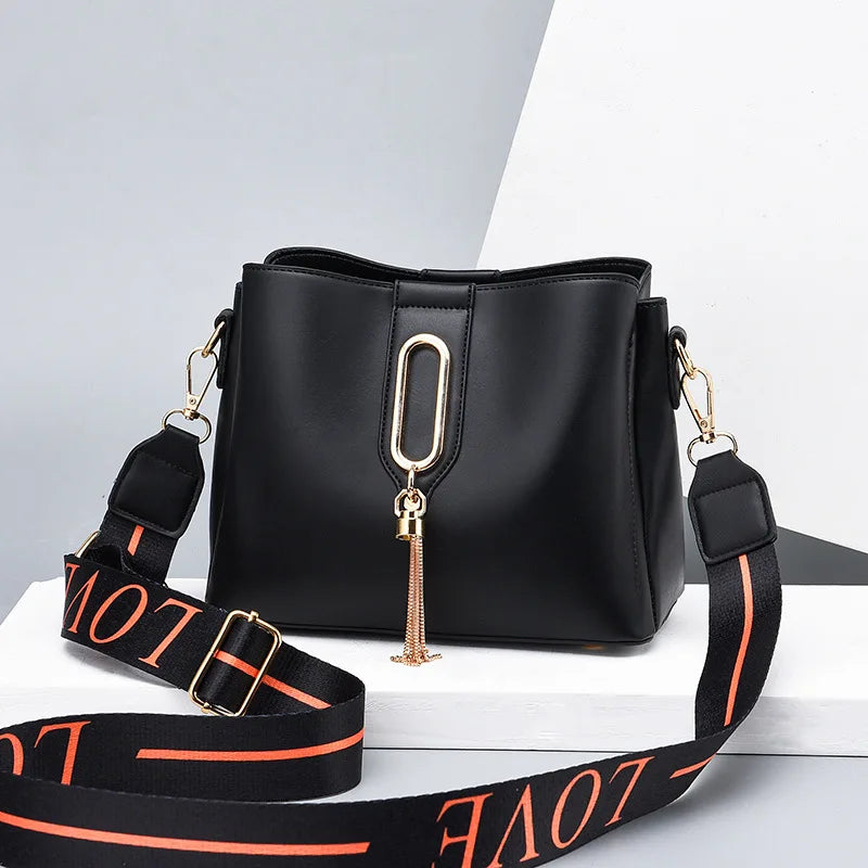 Women Bucket Bag with Wide Shoulder Straps Large Capacity Crossbody Bag