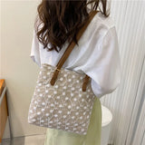 Women Casual Straw Shoulder Bag Embroidery Flower Pattern Leisure Style Braided