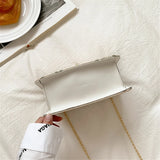 Women Straw Shoulder Bag Retro Flower Woven Chain Messenger Tote Handbag