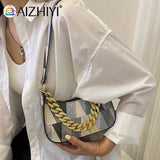 Colorful Triangle Printed Small Shoulder Bag with Thick Chain for Travel