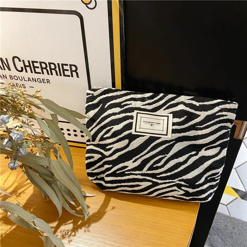 Animal Print Makeup Bag Lightweight Cosmetic Organizer Zipper Handbag